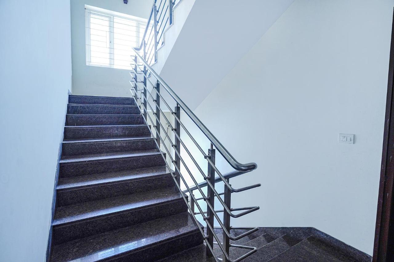Fabhotel Home Tree Service Apartment - Nr Anna Tower Chennai Exterior photo